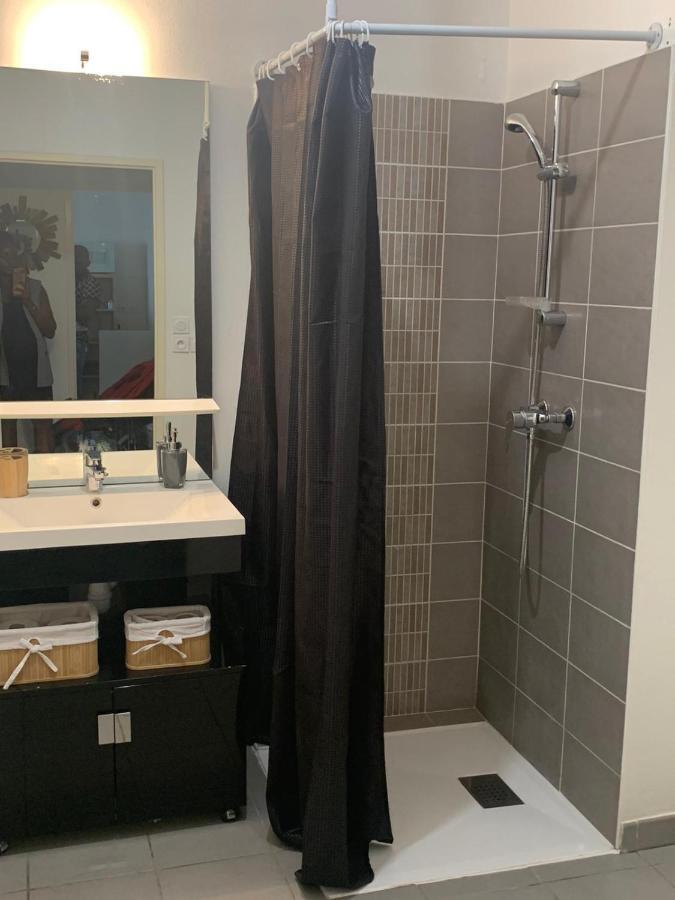Appartement Lac Rose - Parking, Metro, Jusqu'A 4 Personnes Marseille Eksteriør bilde
